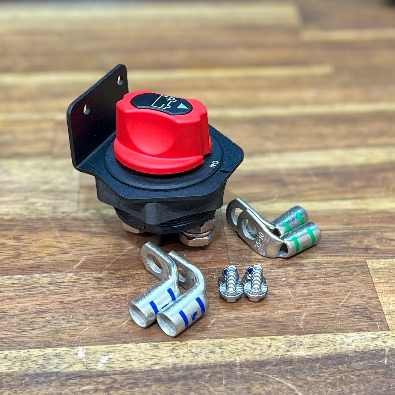 GU Patrol Battery Fuse Bracket with cut-off switch and installation hardware for organized wiring.