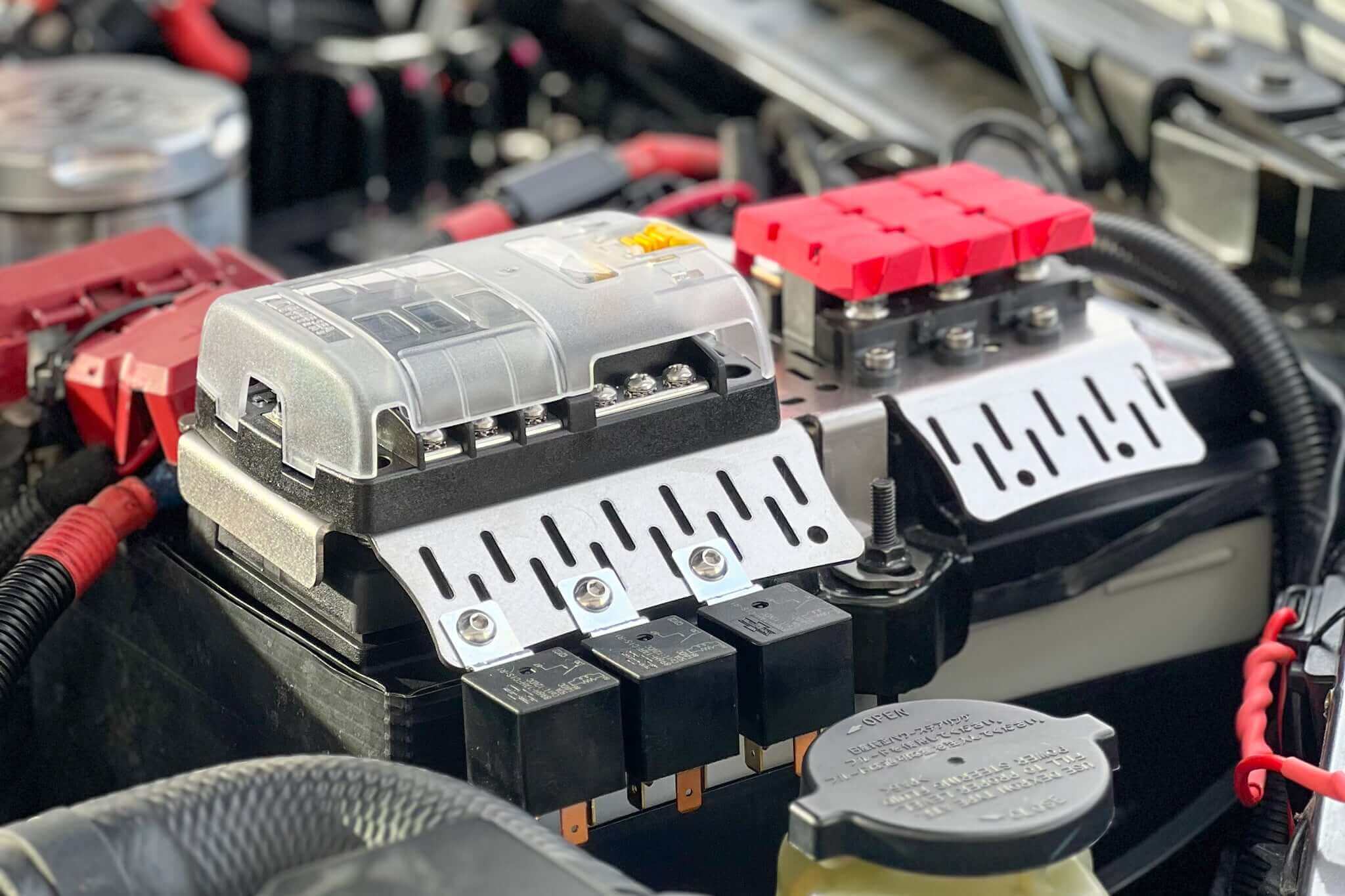 Toyota Landcruiser/Hilux accessory mounting kits